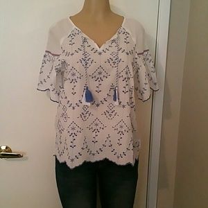 Adorable vintage look boho top with embroidery